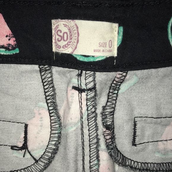 Shorts - Picture 3 of 3